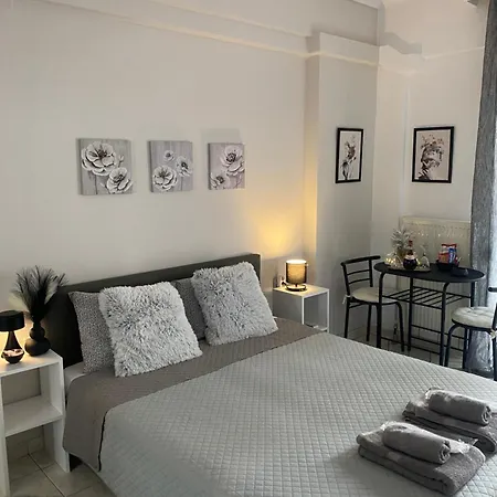 The Cozy Cine-hub Seres