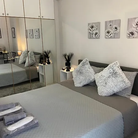 The Cozy Cine-hub * سيرس