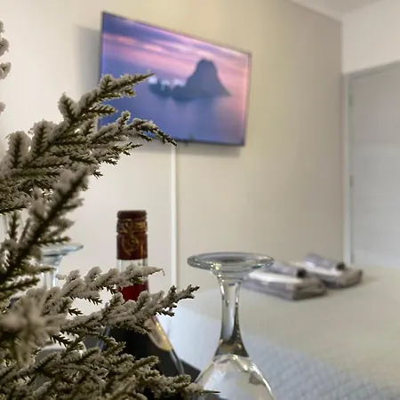 The Cozy Cine-hub Apartament *