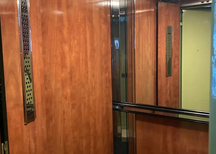 The Cozy Cine-hub Apartment