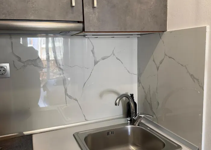 The Cozy Cine-hub Apartment Serres